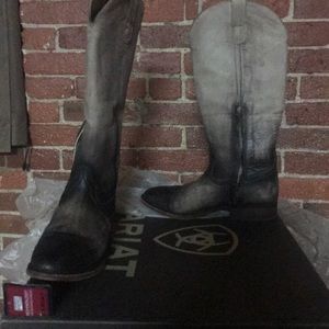 Ariat women’s 15’ ombré boot